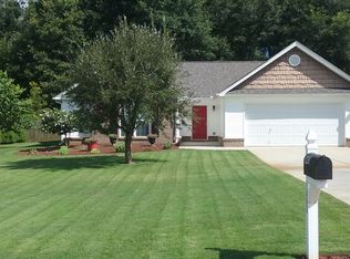 1643 Bismarck Cir, Winder, GA 30680