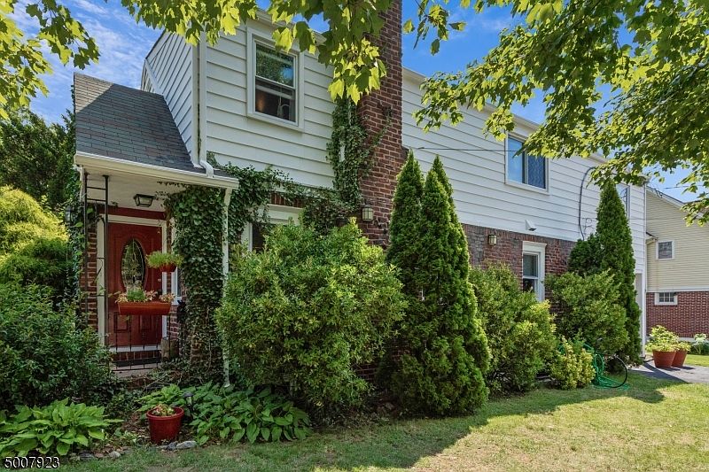 1st image of 13-02 Fair Lawn Ave #1X