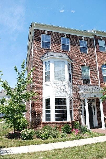 1st image of 700 Crooked Creek Dr