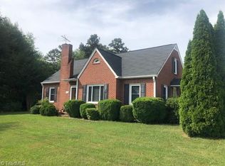 105 Mary Moore Dr, Pilot Mountain, NC 27041