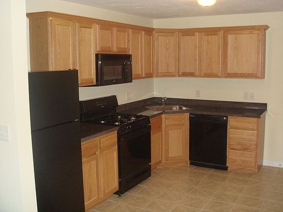 3rd image of 108 California Ave APT 301