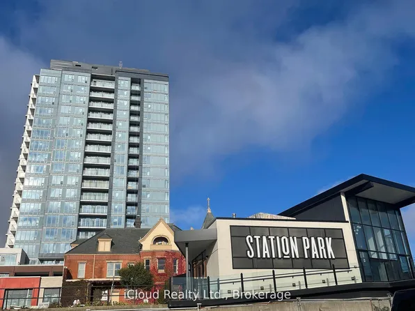 5 Wellington St #202, Cambridge, ON N1R 3Y4