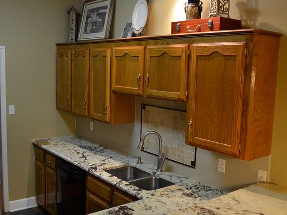 3rd image of 3018 Harrisburg Ln