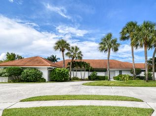 6 Carnoustie Cir, West Palm Beach, FL 33401