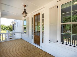 1014 Capersview Ct, Awendaw, SC 29429