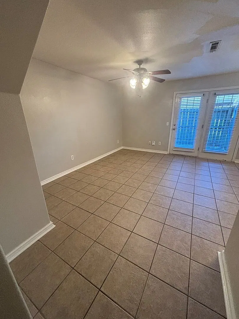 Farmington 3 Bedroom Duplex in Farmington! — Photo 4