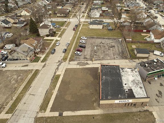 5th image of 722 Southfield Rd