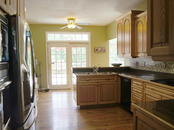5th image of 2526 Bella Vista Ln