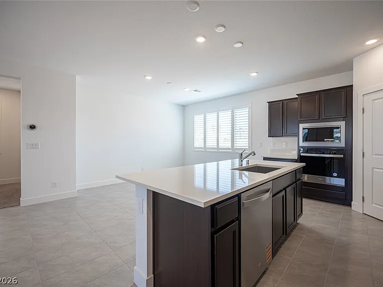 5845 Marigold Sunset Ct — Photo 34