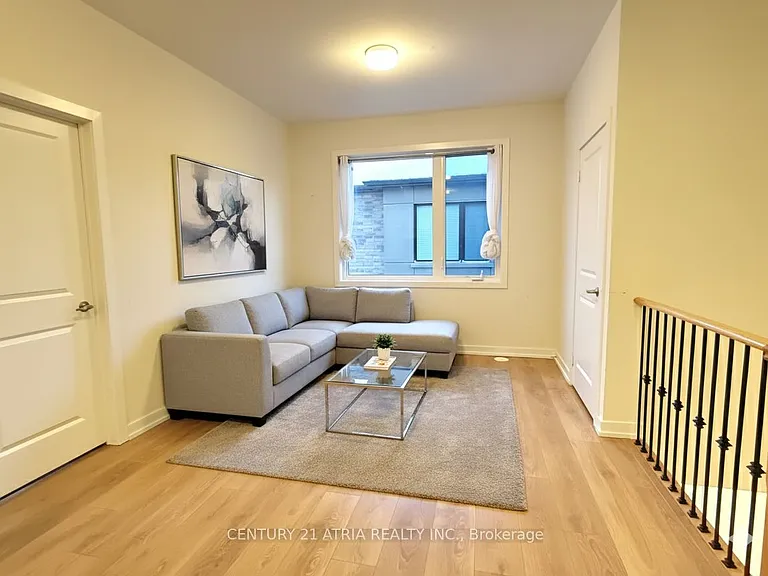 237 Webb St #COACH HOUSE — Photo 3