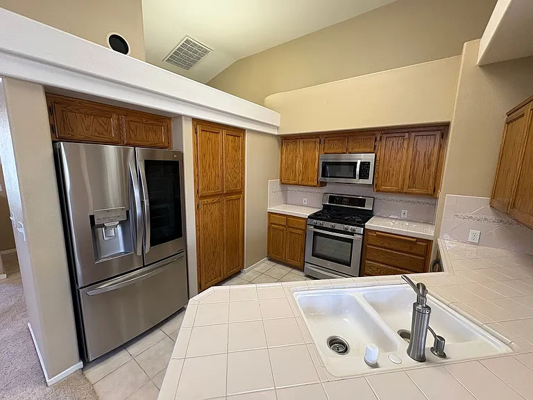 1523 E Monte Vista Ct — Photo 16