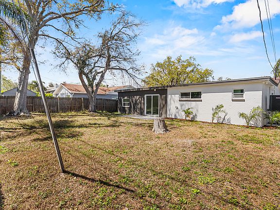 2nd image of 8201 Riverside Dr NE