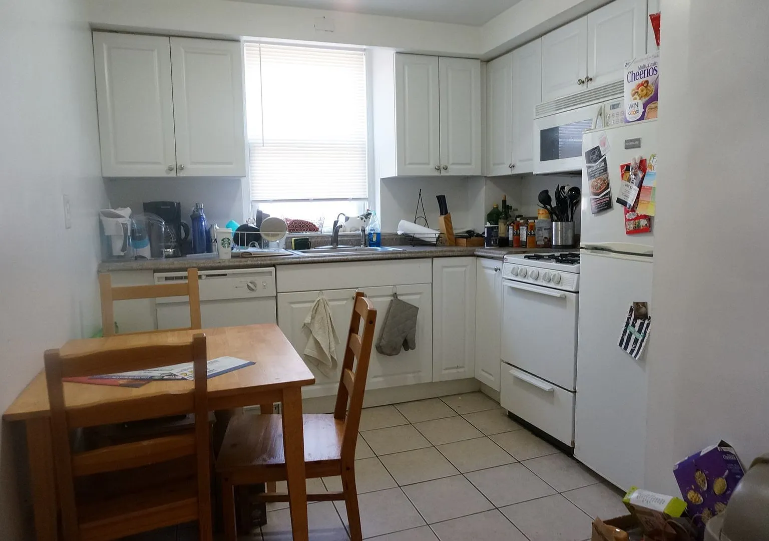 Nice 2 bed in Allston — Photo 4