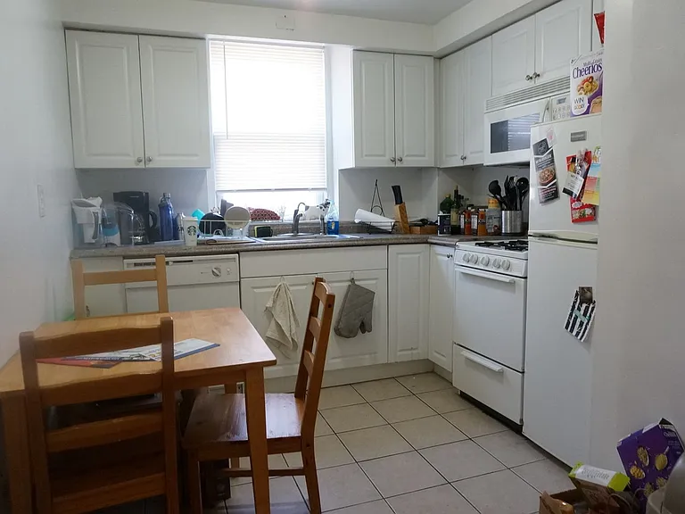 67 Brighton Ave #4R — Photo 4