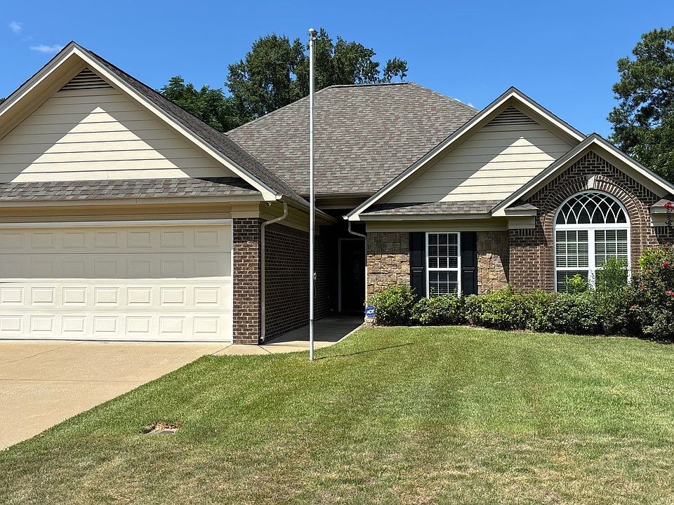 1st image of 1931 Westminster Dr