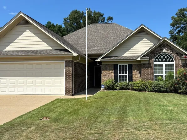 1931 Westminster Dr, Phenix City, AL 36870