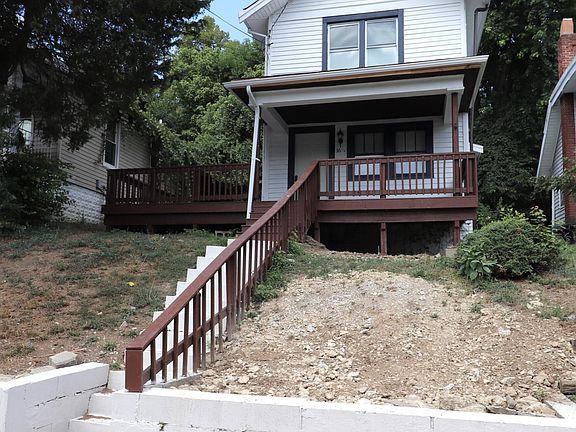 4th image of 36 1/2 W 28th St