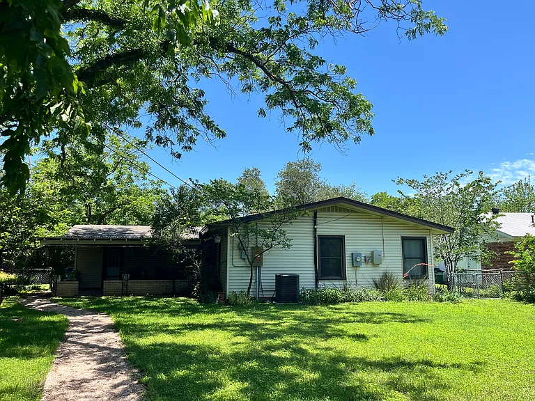 view of the back of the house