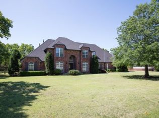 4810 Oak Leaf Dr, Tulsa, OK 74132