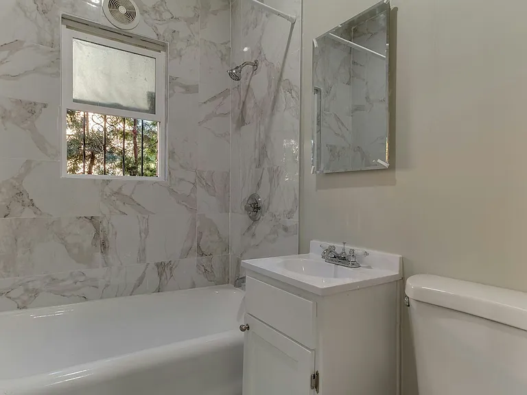 730 S Catalina St — Photo 10