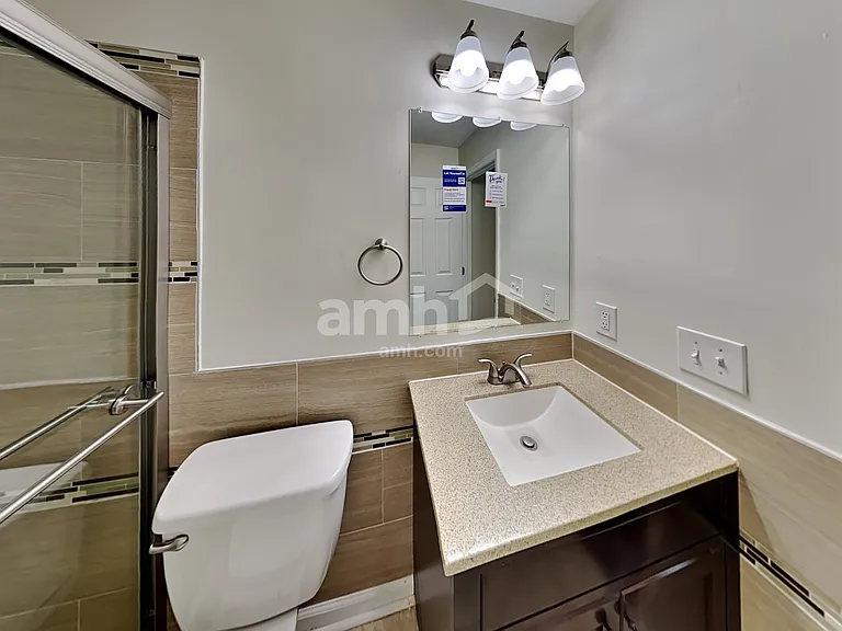640 Norfolk Sq S — Photo 11