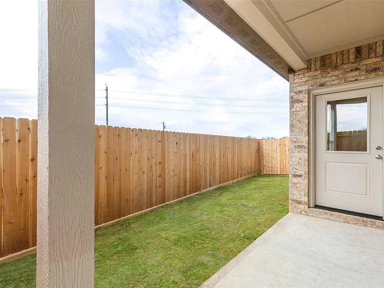 1016 Tillman Ln E — Photo 18