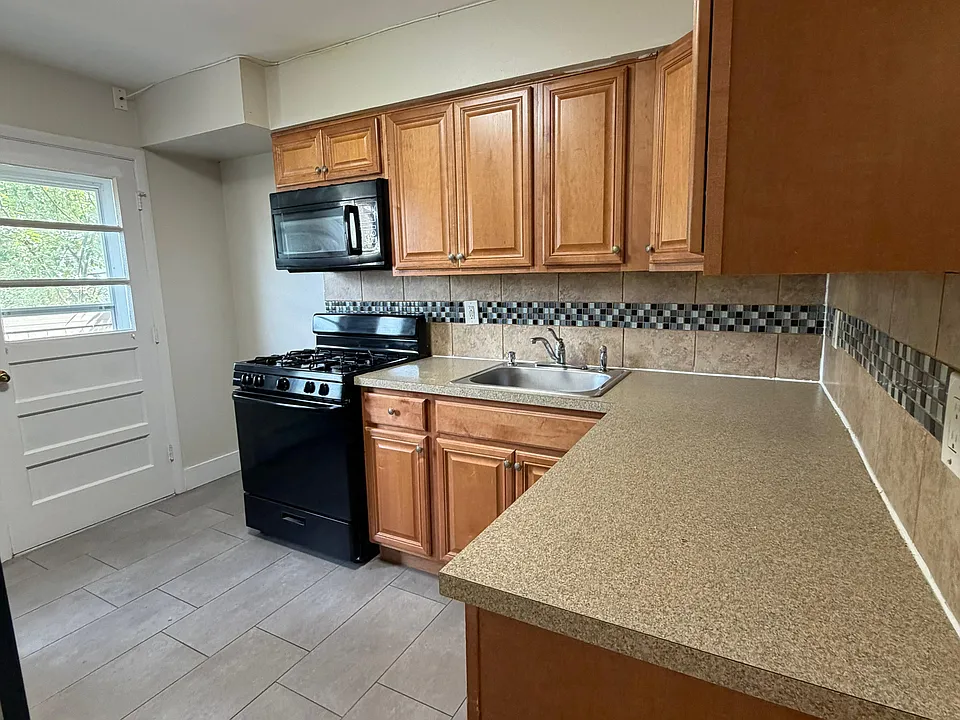 501 Rahway Ave #7