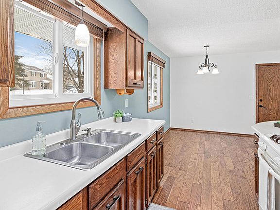 4th image of 7626 Irish Avenue Ct S