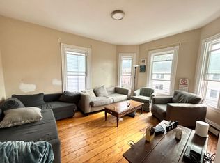 72 Calumet St #3F, Roxbury Crossing, MA 02120