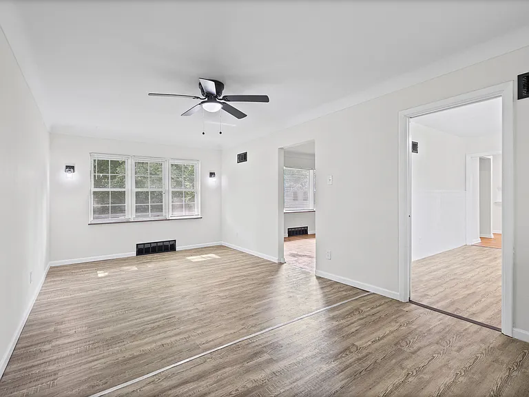 10325 Lookaway Dr — Photo 8