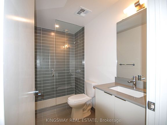 5th image of 3071 Trafalgar Rd #708