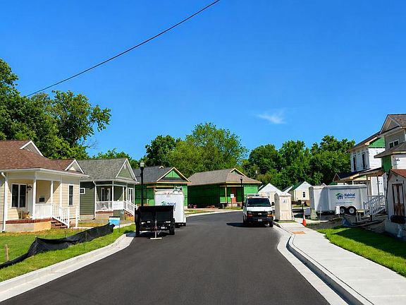 5th image of 416 Camper St