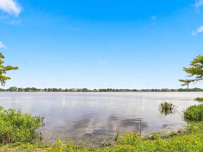 1812 Killarney Dr — Photo 28