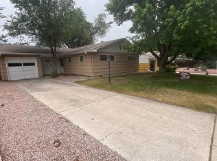 205 Maplewood Dr, Colorado Springs, CO 80907