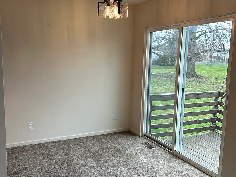 625 Renker Rd — Photo 9