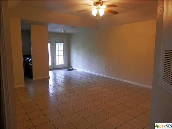 4th image of 301/303 S Water Ln