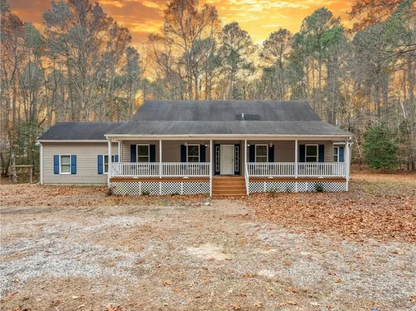 521 Scoggins Creek Trl, Hartfield, VA 23071