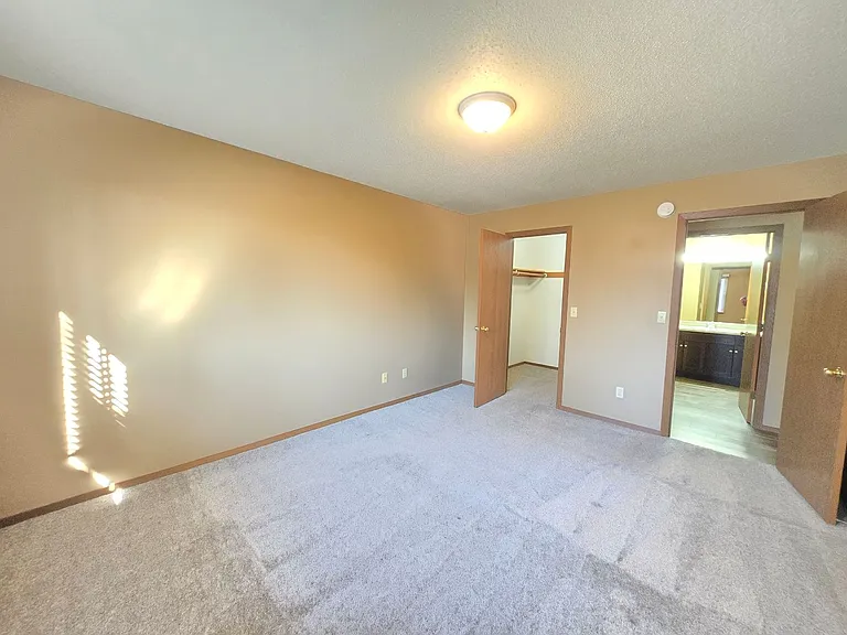 Chaplewood Apartments — Photo 10