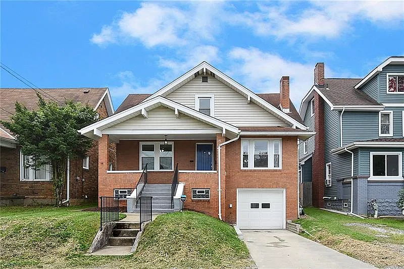 2407 W Wade St photo 1
