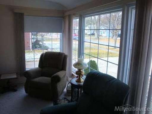 4th image of 69 Canfield Dr