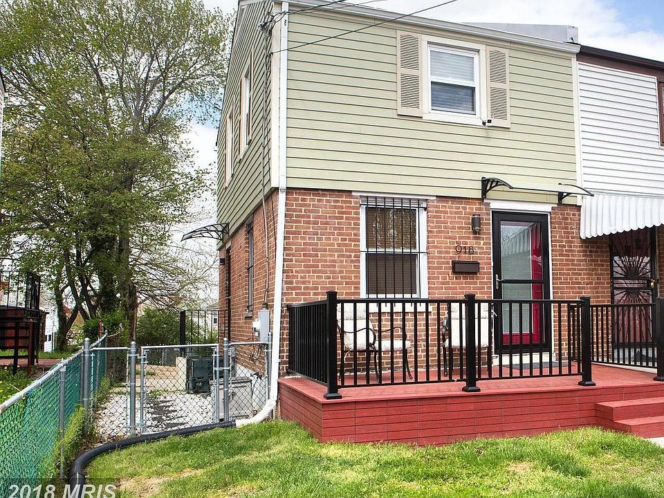 Welcoming Ultra Shield tile front porch.