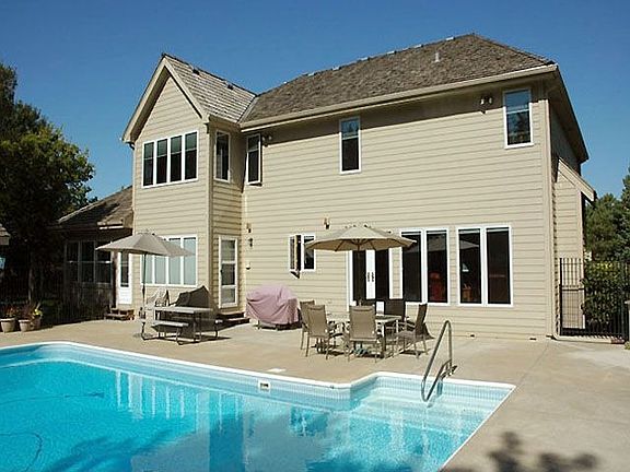 Back of house and pool