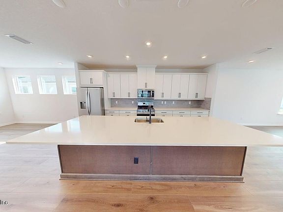 3rd image of 425 JUNIPER HILLS Drive