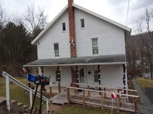 347 Ridge Road, Mill Hall, PA 17751