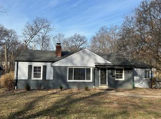 1013 Woodgate Dr, Saint Louis, MO 63122