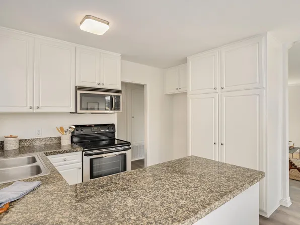 17199 W Bernardo Dr, San Diego, CA