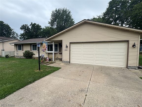 2nd image of 6116 Thunderbird Dr