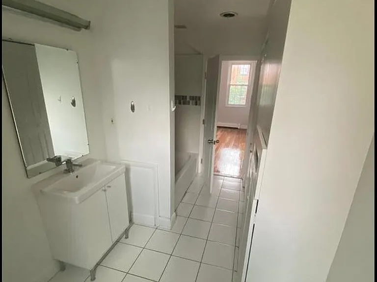 1212 N Howard St — Photo 6