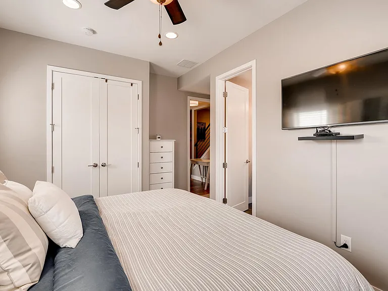 410 Inca St — Photo 19