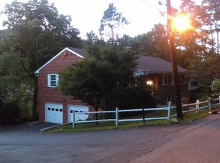 69 Sleepy Hollow Rd, Sleepy Hollow, NY 10591